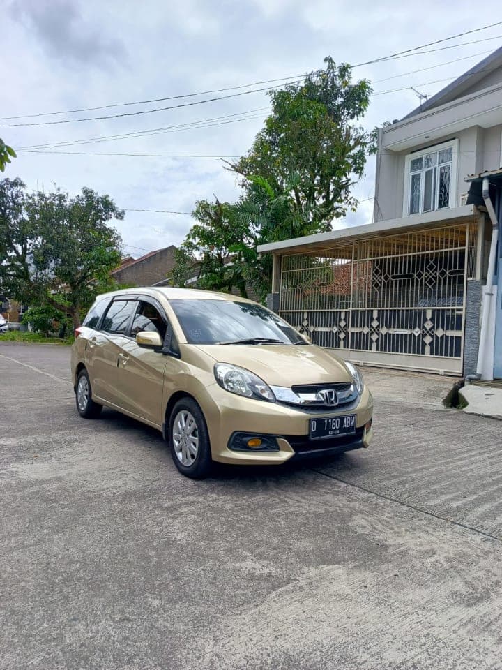 Mobil Keluarga Bekas Terbaik