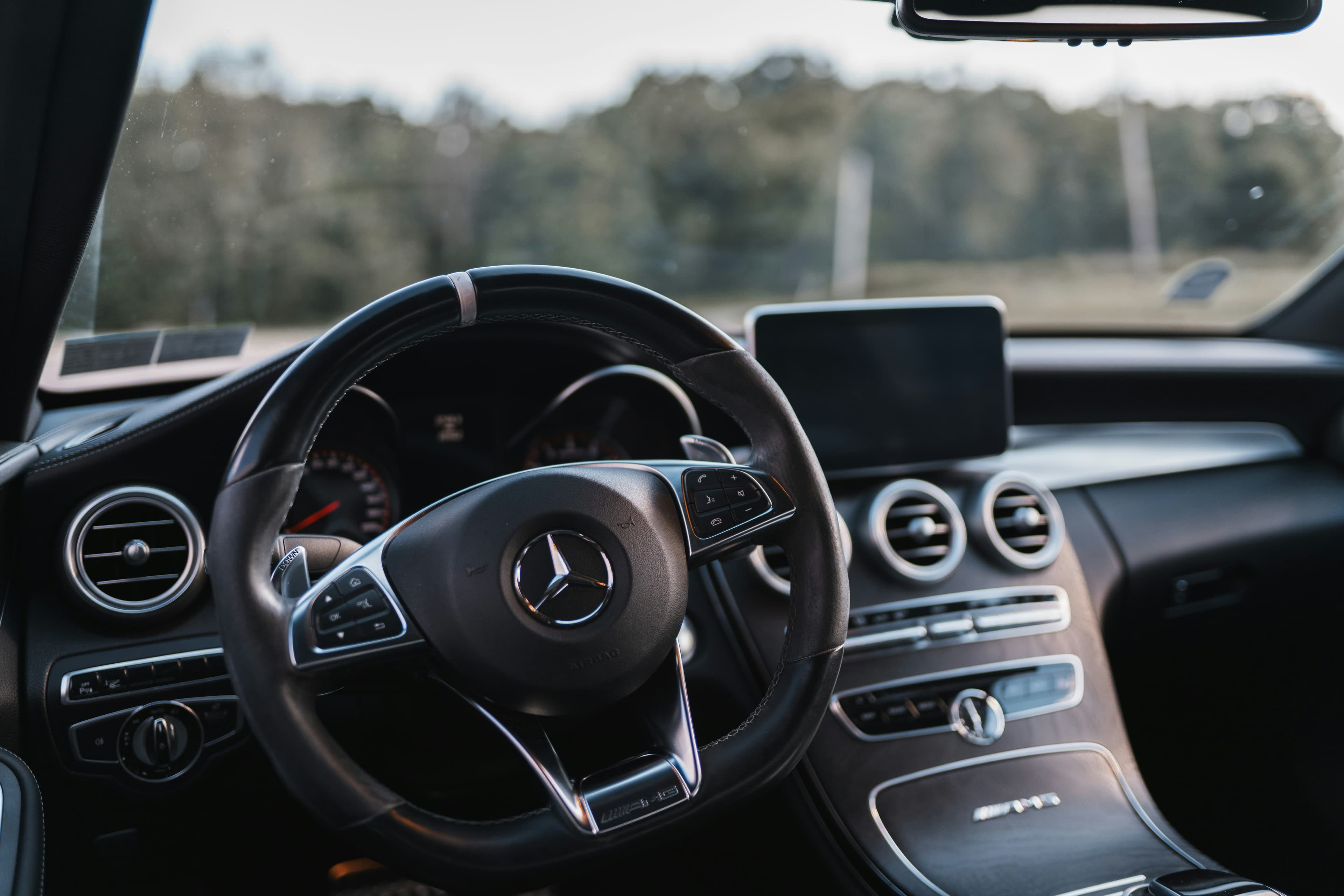 Cara Cek Interior Mobil Bekas Secara Detail